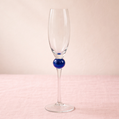 Blauw champagneglazen met kraalvormige steel