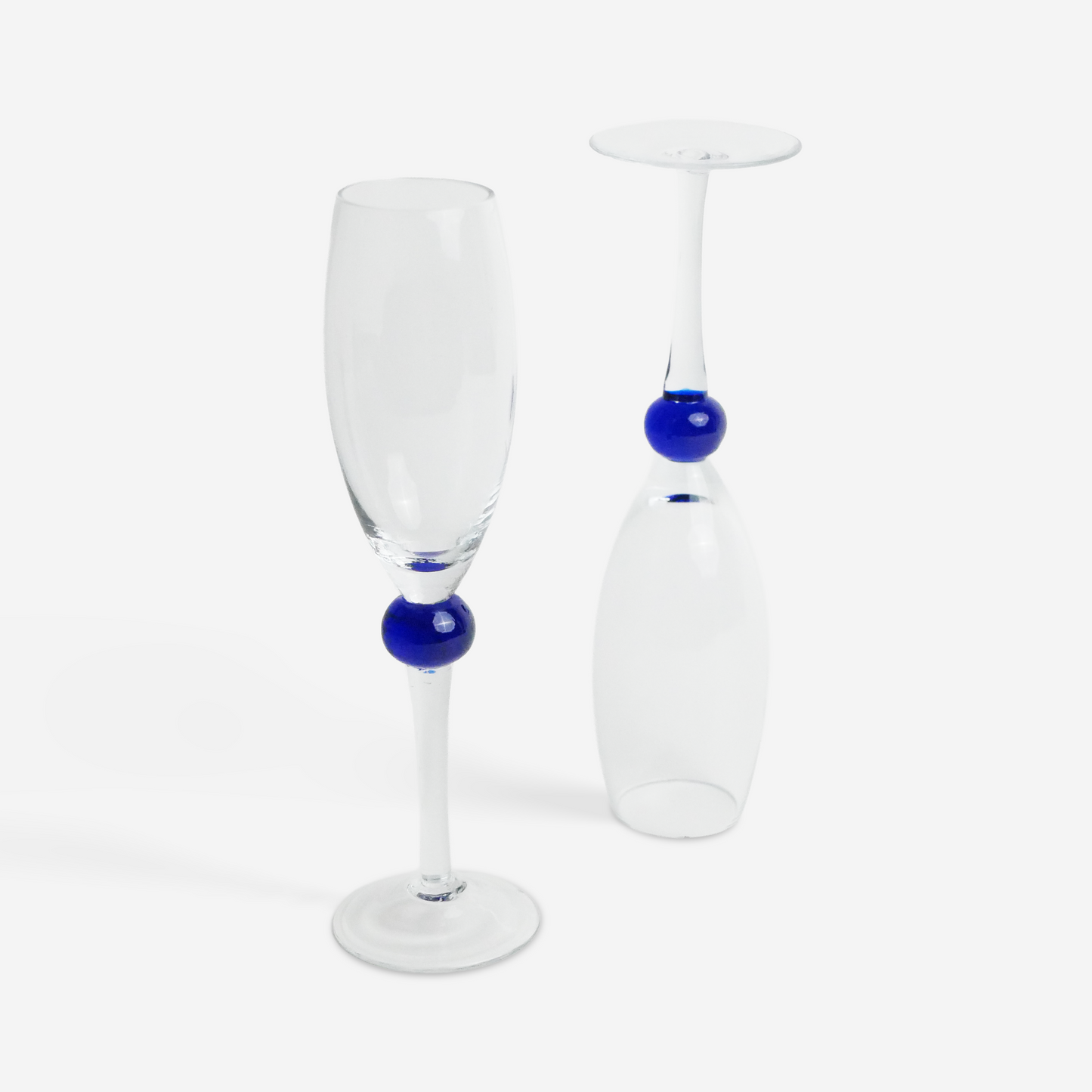 Blauw champagneglazen met kraalvormige steel