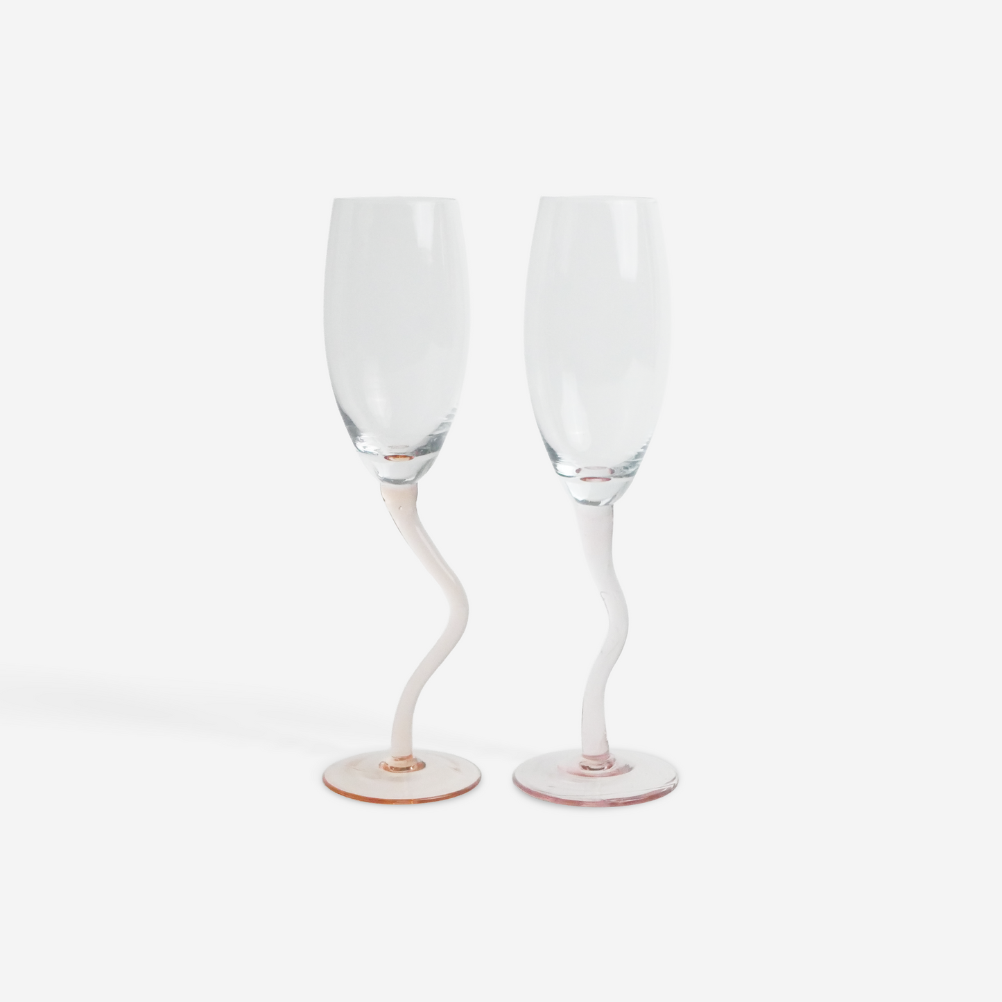Roze wavy champagne flutes