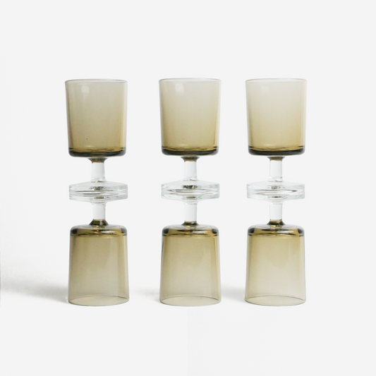 Smoked wine glasses