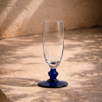 Champagneglazen met blauwe steel